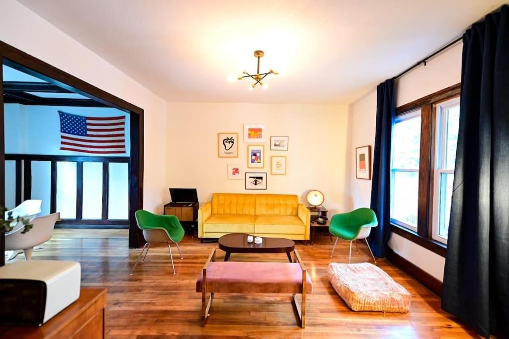 Villa Luxe Mid-Century Styled Historic Townhouse #2 Detroit Exterior foto