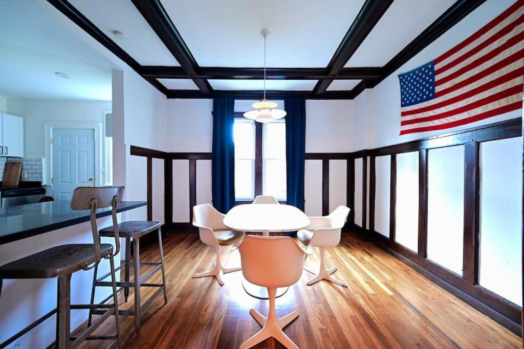 Villa Luxe Mid-Century Styled Historic Townhouse #2 Detroit Exterior foto